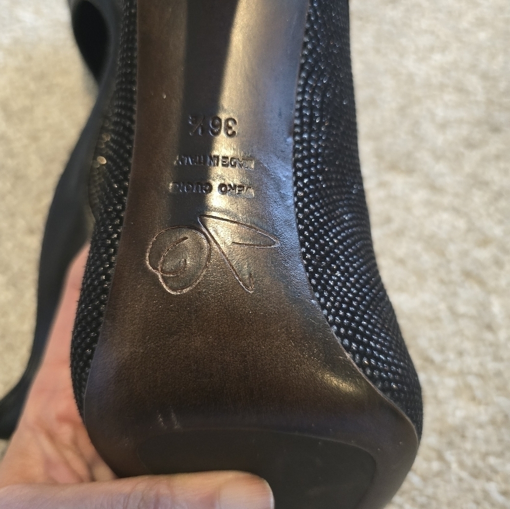 Joan Oloff Gorgeous Black Heel - Picture 9 of 10